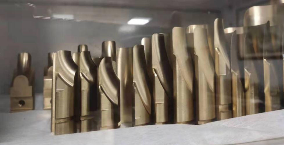 Pipe bending die