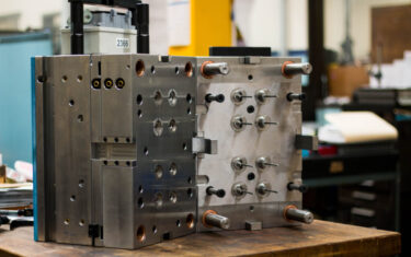 plastic-injection-molding-tool-shutterstock_559481938-scaled